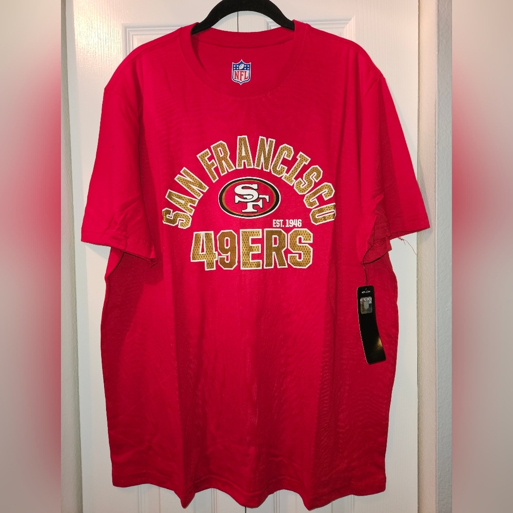 NFL San Francisco 49ers Officially Licensed Red XL Unisex T-shirt NWT